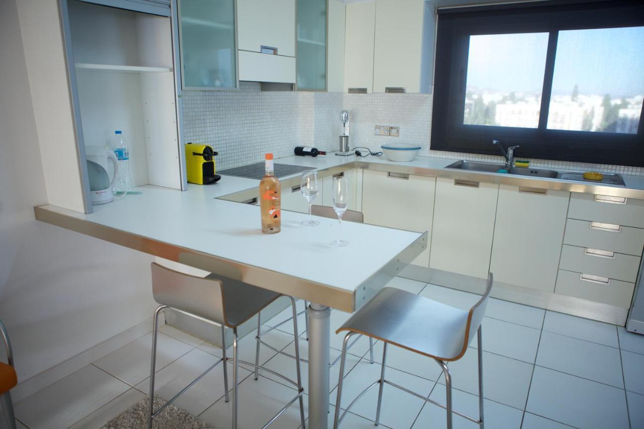 Seaside Spacious Apartment With Sea View Limassol Exterior foto
